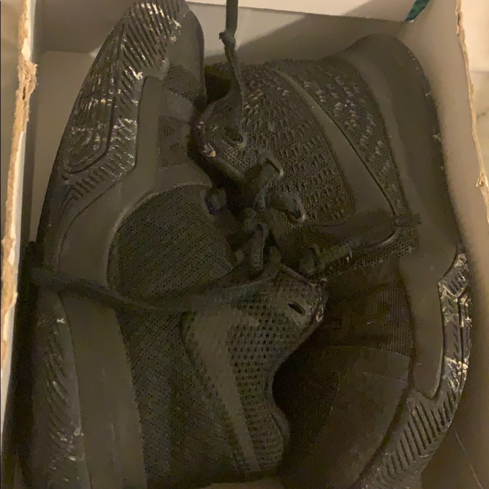 Kyrie 3